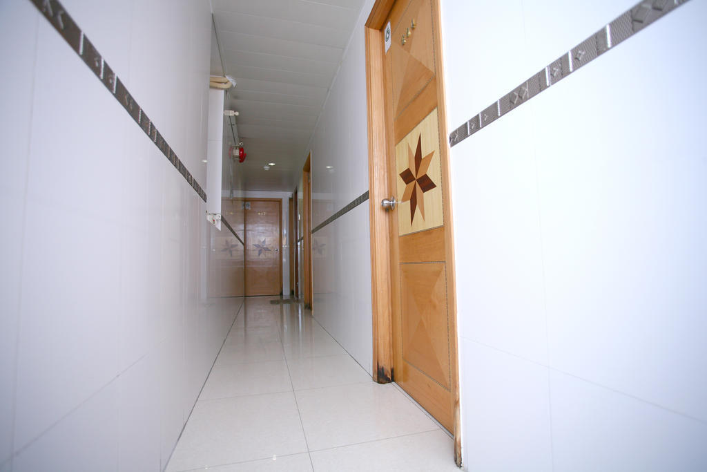 Pay-Less Guesthouse Hong Kong Bagian luar foto