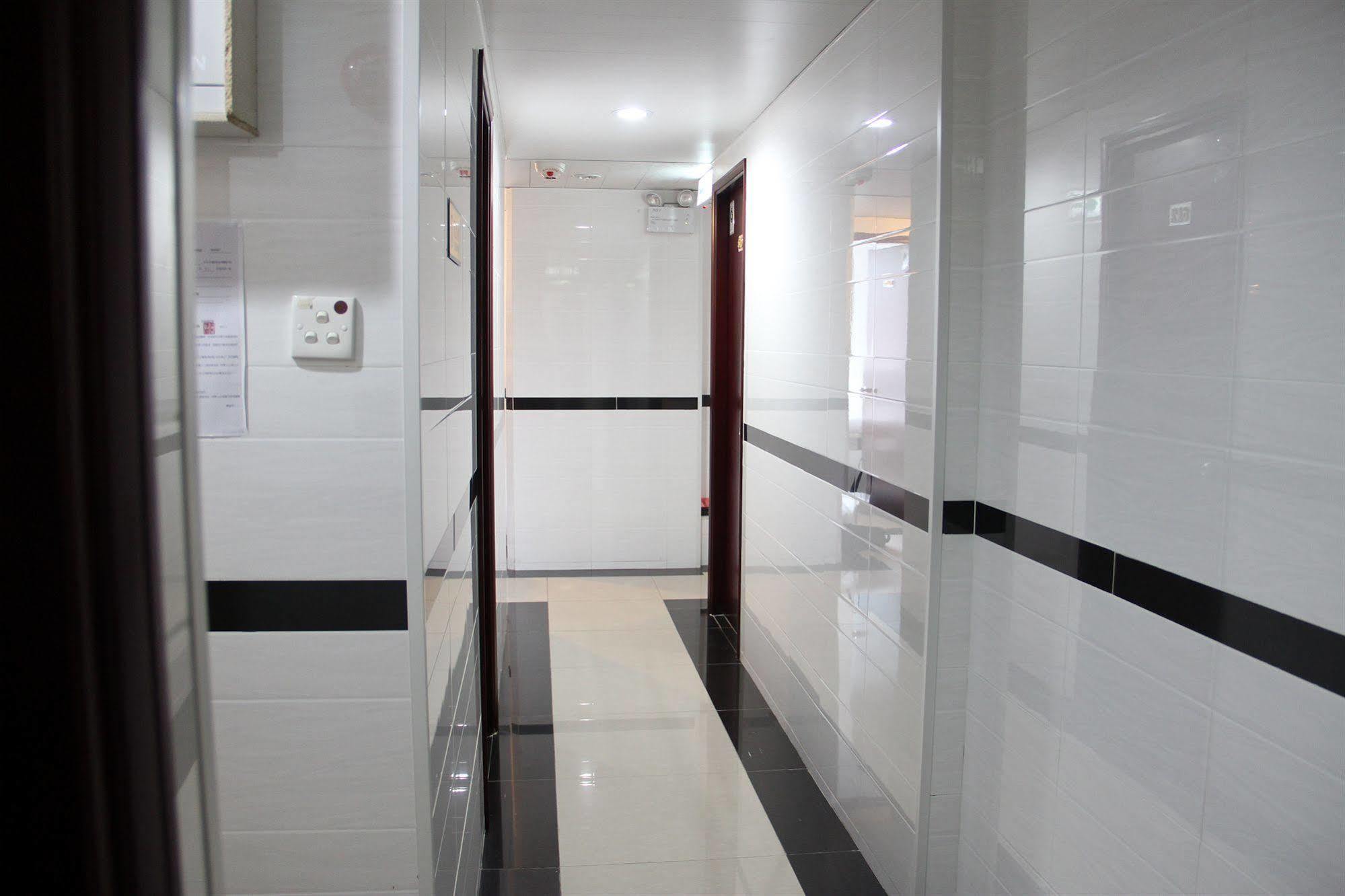 Pay-Less Guesthouse Hong Kong Bagian luar foto