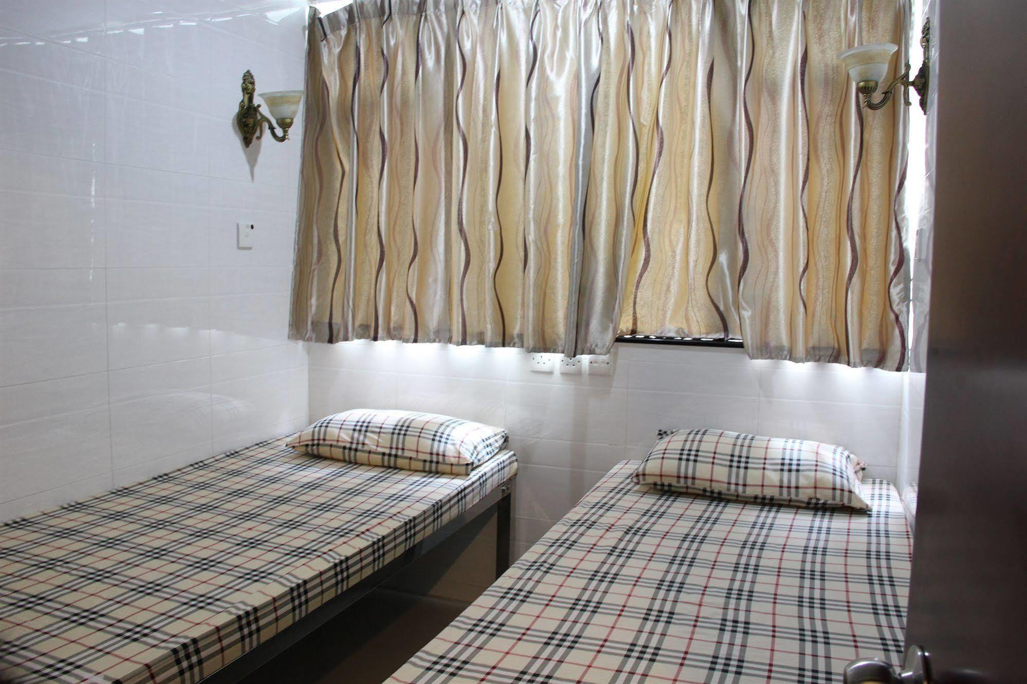 Pay-Less Guesthouse Hong Kong Bagian luar foto